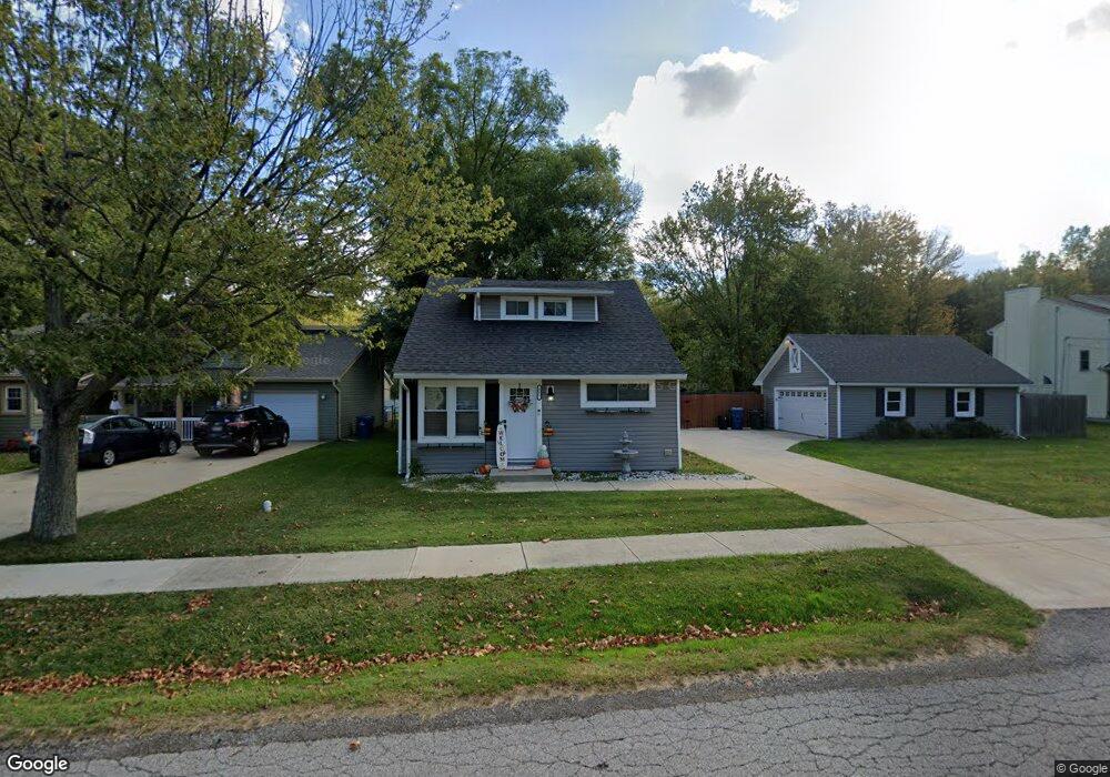 431 Maple Ave, Sheffield Lake, OH 44054 - photo 1