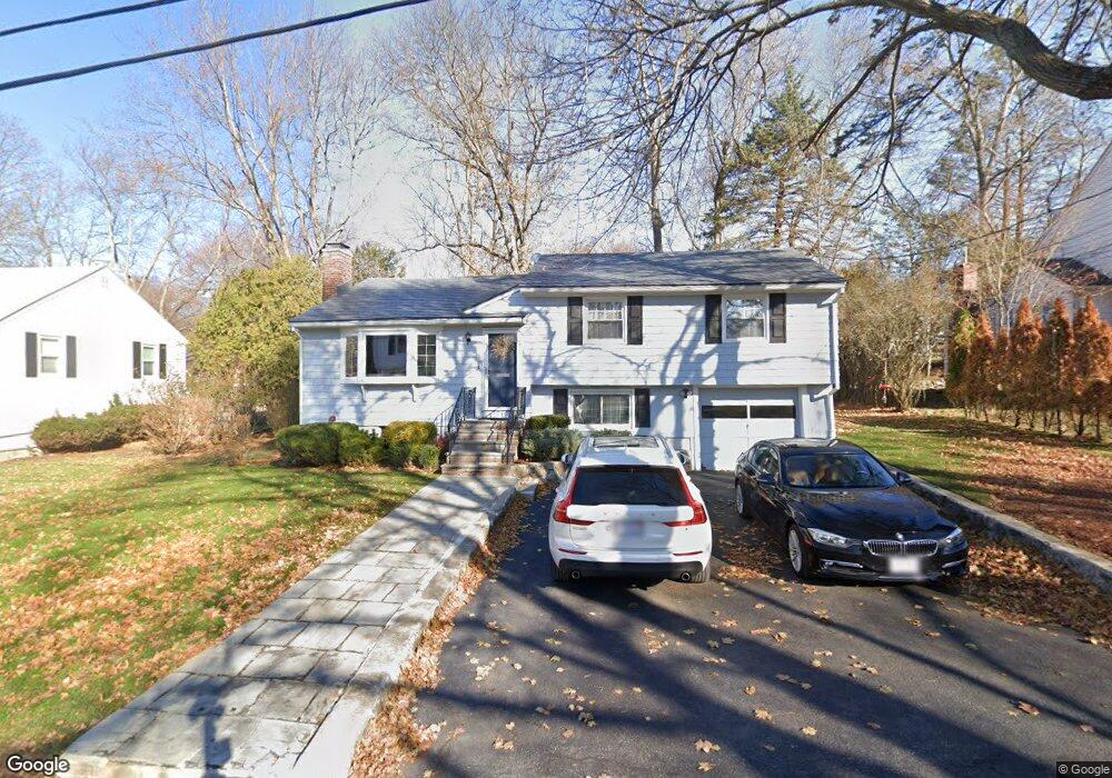 10 Hathaway Cir unit 10, Arlington, MA 02476 - photo 1