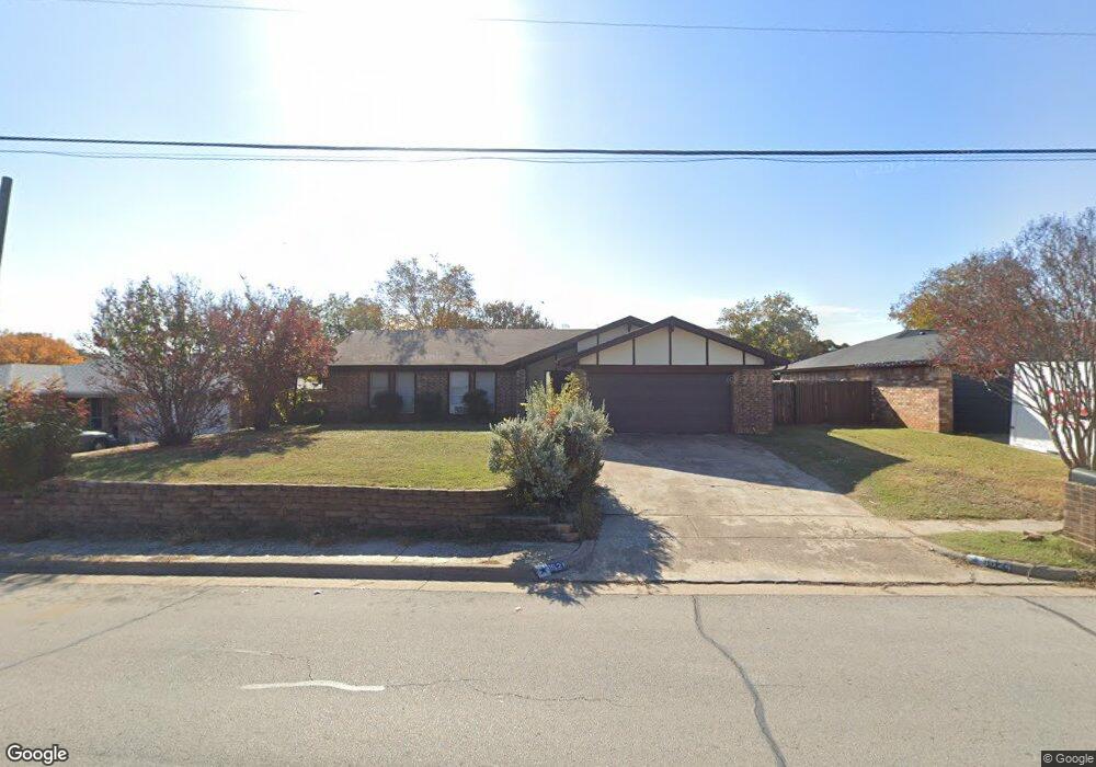 1624 Schumac Ln, Bedford, TX 76022 - photo 1