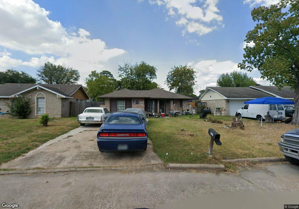 6322 Maple Hill Dr, Houston, TX 77088 - photo 1