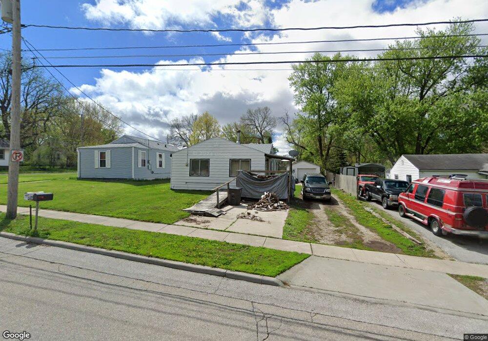 241 E Payton Ave, Des Moines, IA 50315 - photo 1