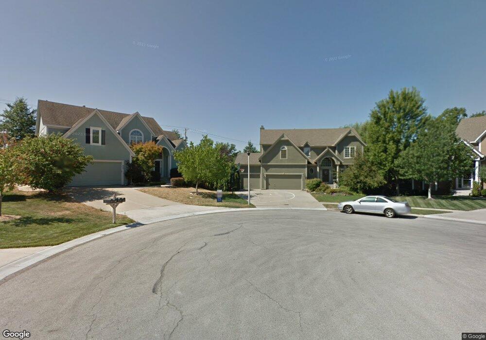 4652 Roberts St, Shawnee, KS 66226 - photo 1