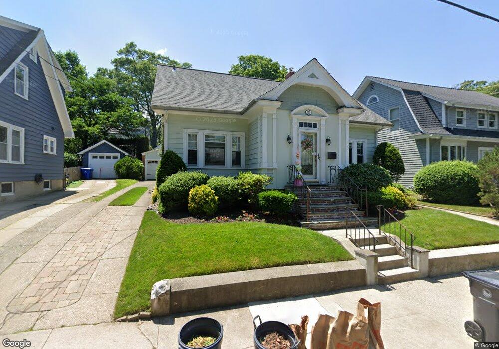 117 Wilcox Ave, Pawtucket, RI 02860 - photo 1