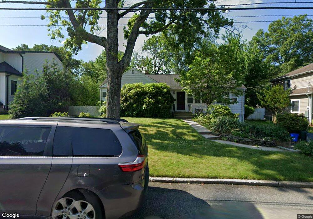 90 Heatherhill Rd, Cresskill, NJ 07626 - photo 1