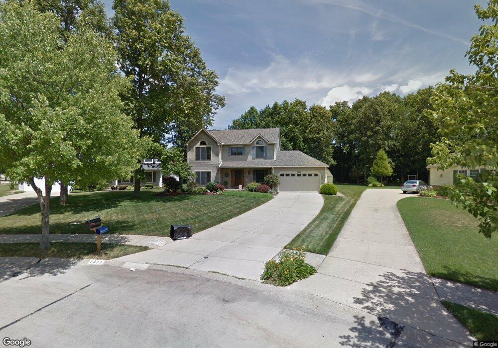 7277 Pine Woods Way, Olmsted Falls, OH 44138 - photo 1