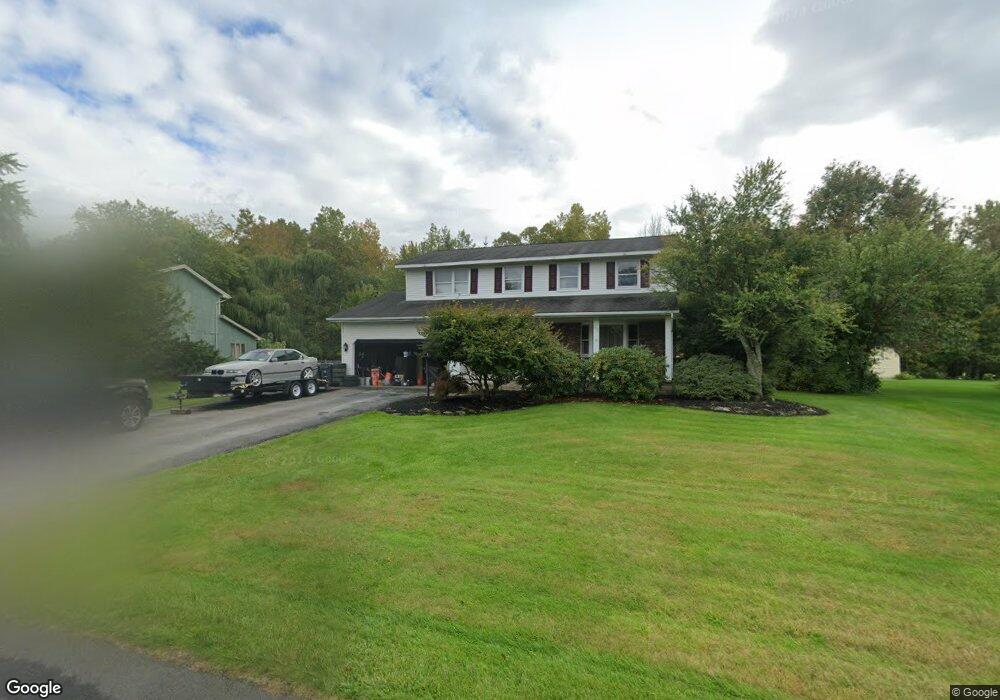 709 Bobby Ct, Schenectady, NY 12309 - photo 1