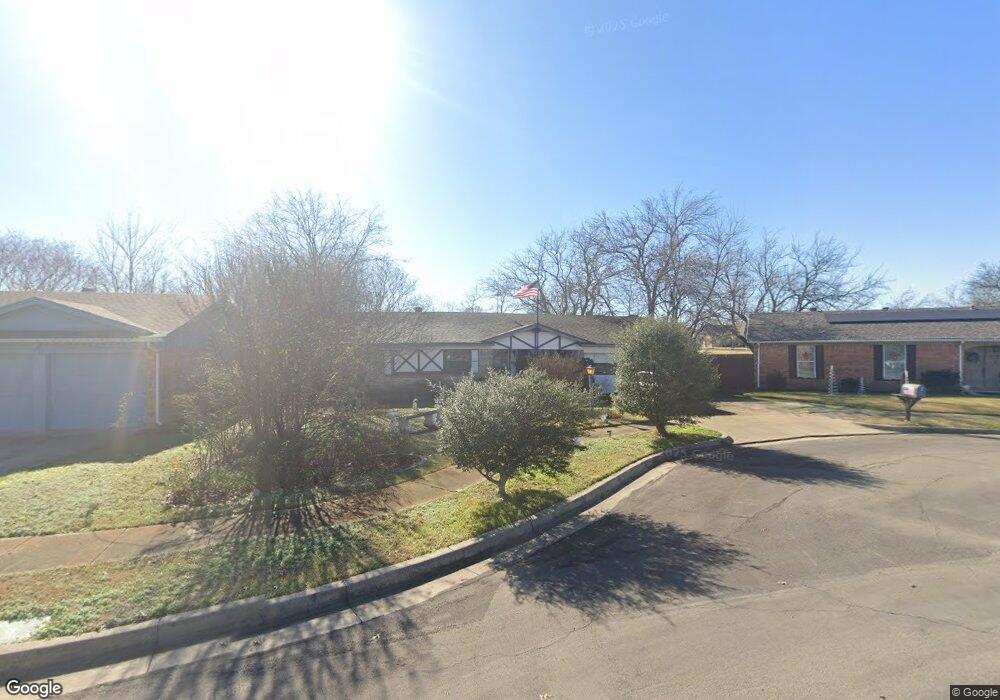 7908 Shannon Ln, North Richland Hills, TX 76180 - photo 1