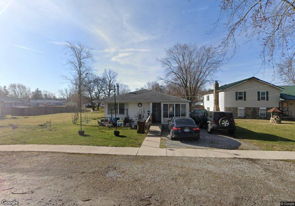 725 Davis St, Findlay, OH 45840 - photo 1