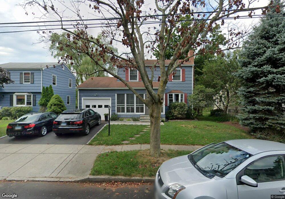 150 Longdean Rd, Fairfield, CT 06824 - photo 1