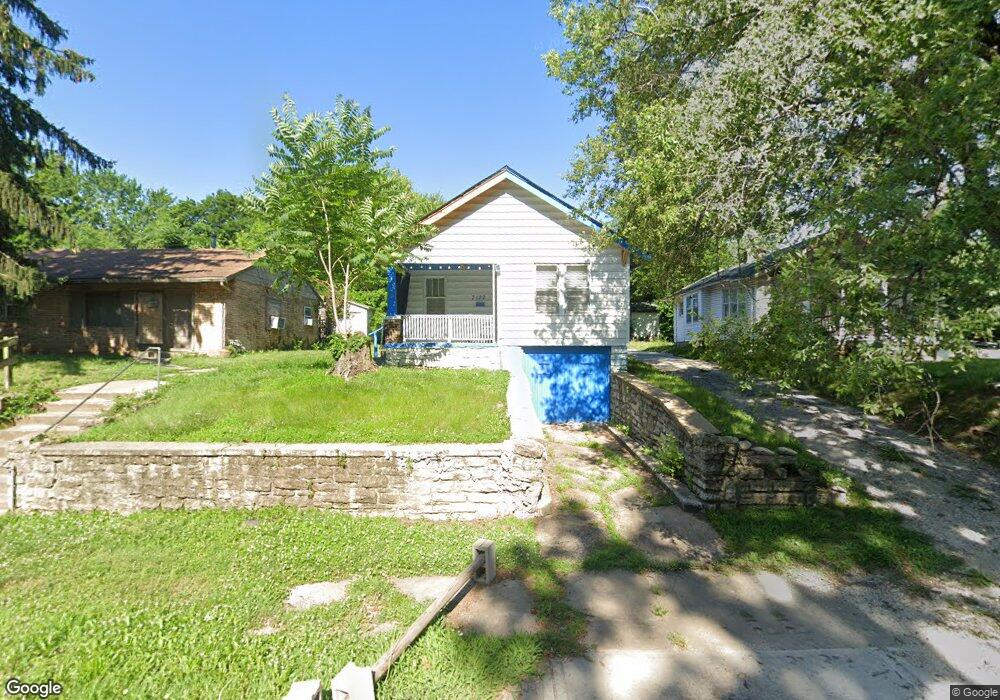 7120 Agnes Ave, Kansas City, MO 64132 - photo 1