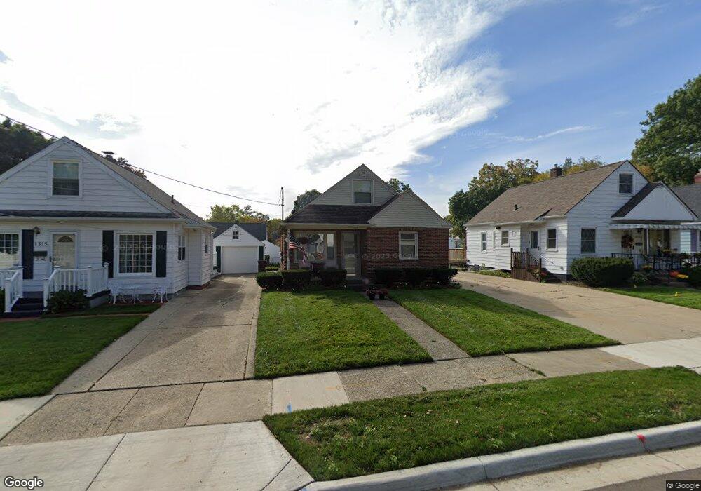 1317 Kelsey Ave, Lansing, MI 48910 - photo 1