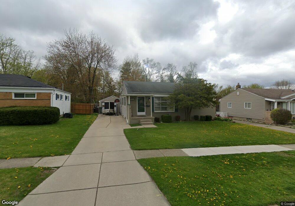 1131 Boynton Dr, Lansing, MI 48917 - photo 1