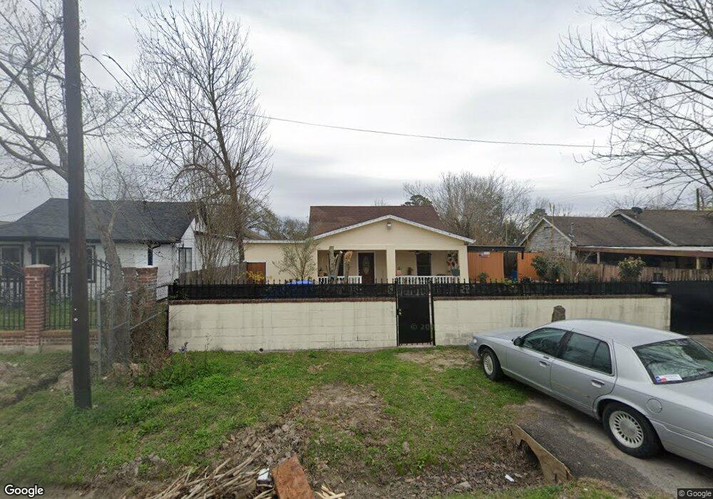 7904 Helmers St, Houston, TX 77022 - photo 1