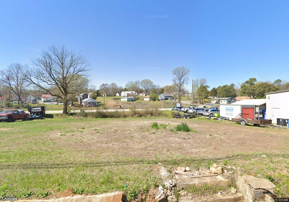 735 Greensboro Ave, Siler City, NC 27344 - photo 1