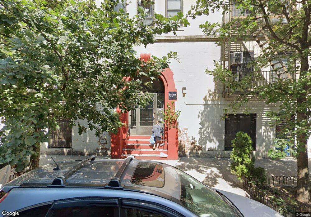 559 W 188th St unit Garden Lvl, New York, NY 10040 - photo 1