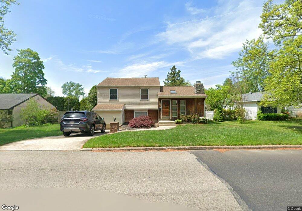 2039 Spring Mill Rd, Conshohocken, PA 19428 - photo 1