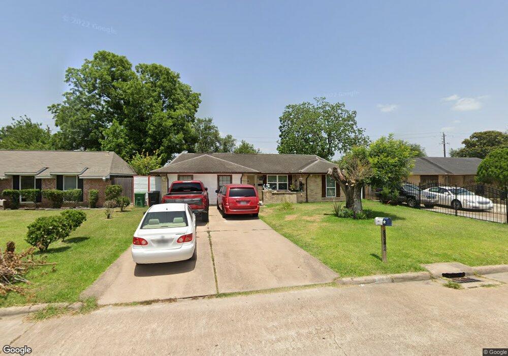 8342 Whitecastle Ln, Houston, TX 77088 - photo 1