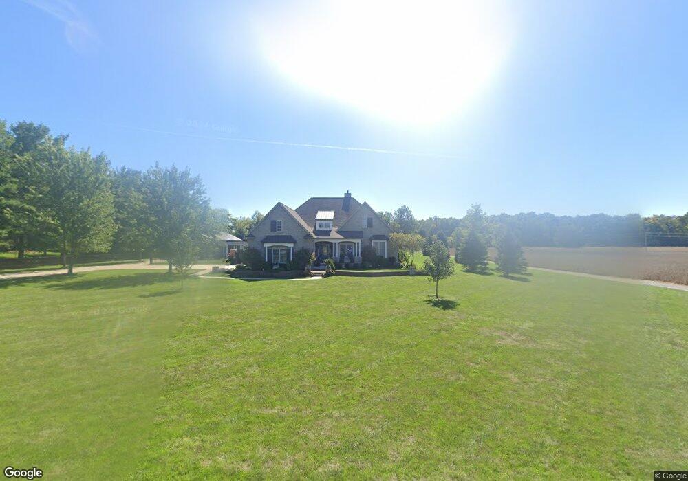 11056 Glynwood Rd, Wapakoneta, OH 45895 - photo 1