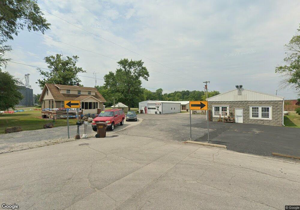 1104 W Silver St, Bluffton, IN 46714 - photo 1