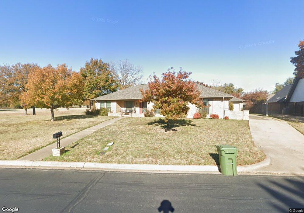 112 E Louella Dr, Hurst, TX 76054 - photo 1