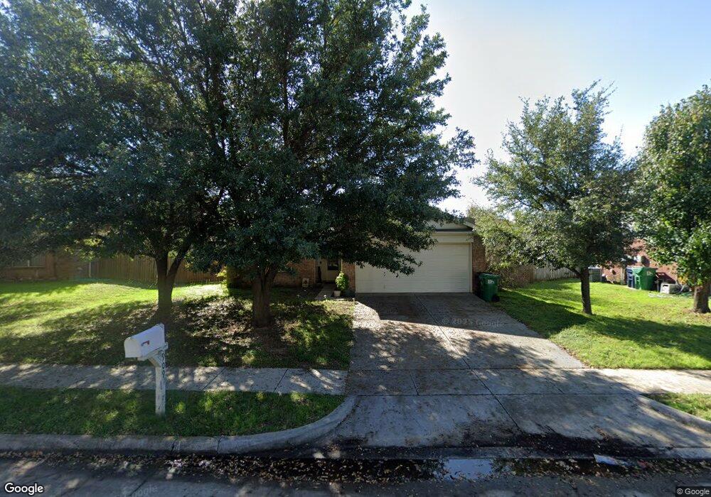 909 Greenbend Dr, Denton, TX 76210 - photo 1