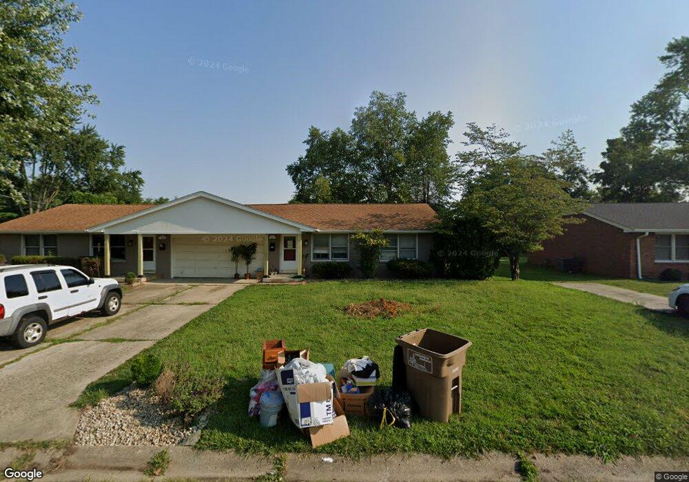 3812 Camelot Ln, Columbus, IN 47203 - photo 1