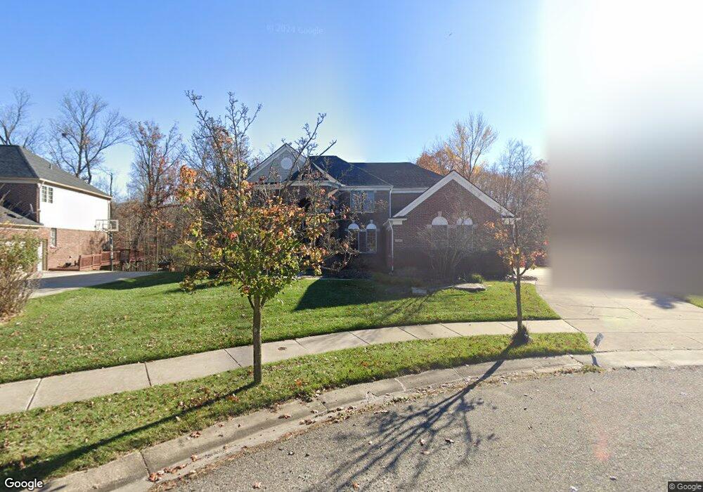 7081 Chatham Ct, West Bloomfield, MI 48322 - photo 1