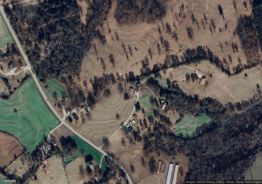 163 Dixie Ln, Carnesville, GA 30521 - photo 1