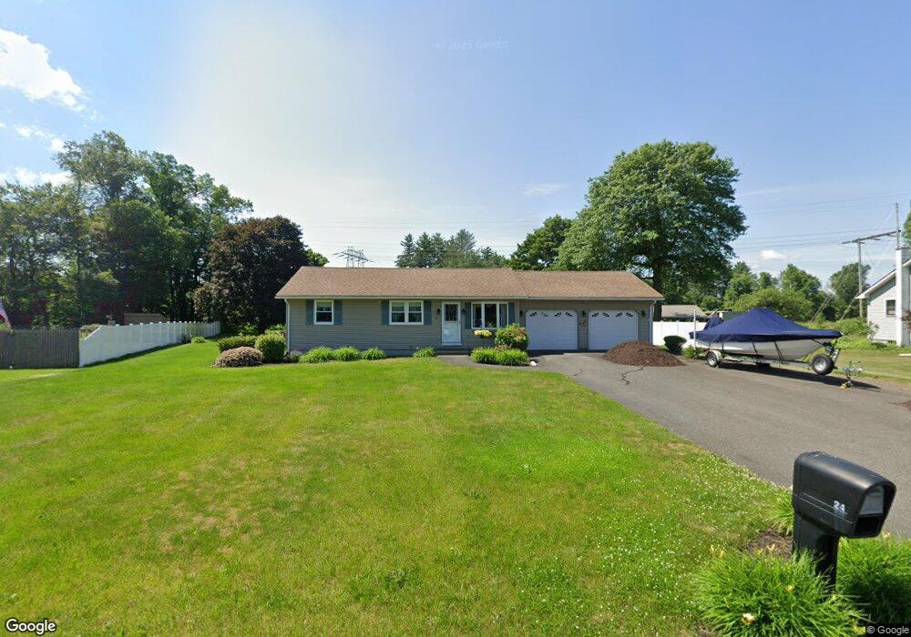 24 Plantation Cir, Greenfield, MA 01301 - photo 1