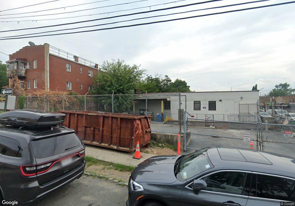 19748 Jamaica Ave, Jamaica, NY 11423 - photo 1