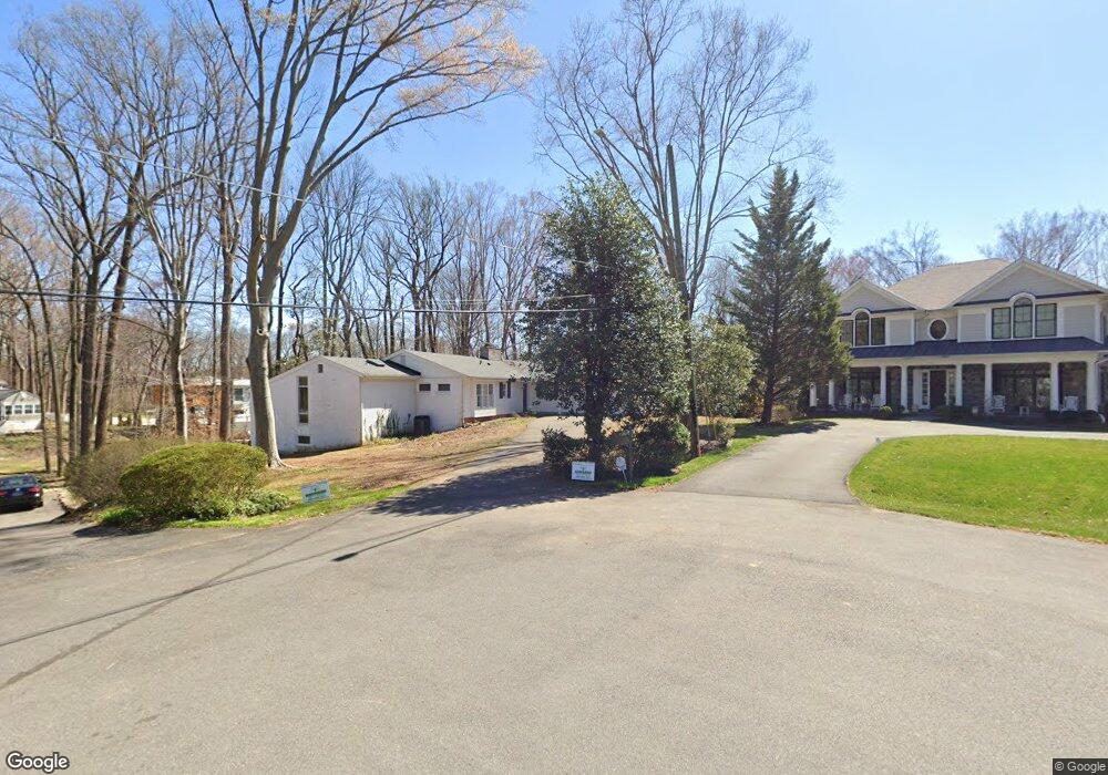 1349 Pine Tree Rd, McLean, VA 22101 - photo 1