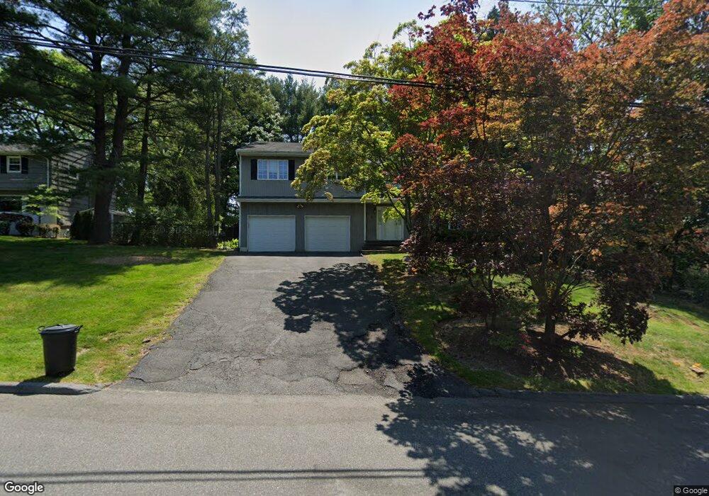 5 Holly Ln, Rye Brook, NY 10573 - photo 1