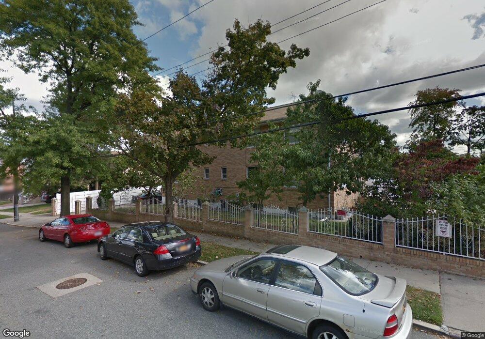 5763 256th St, Little Neck, NY 11362 - photo 1