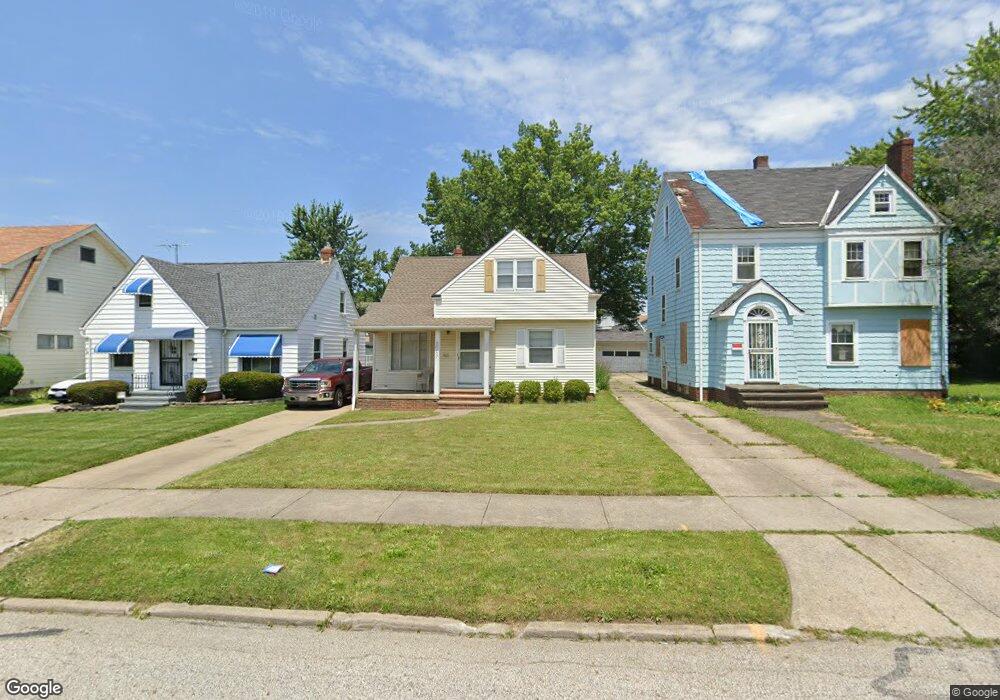 20107 Mountville Dr, Maple Heights, OH 44137 - photo 1