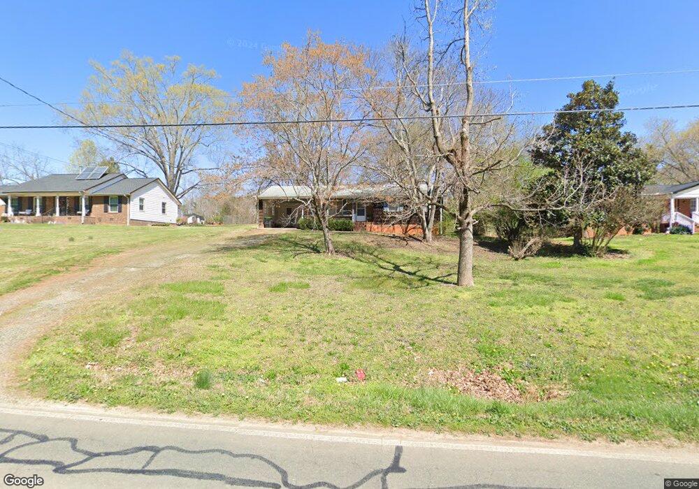 1804 N Chatham Ave, Siler City, NC 27344 - photo 1