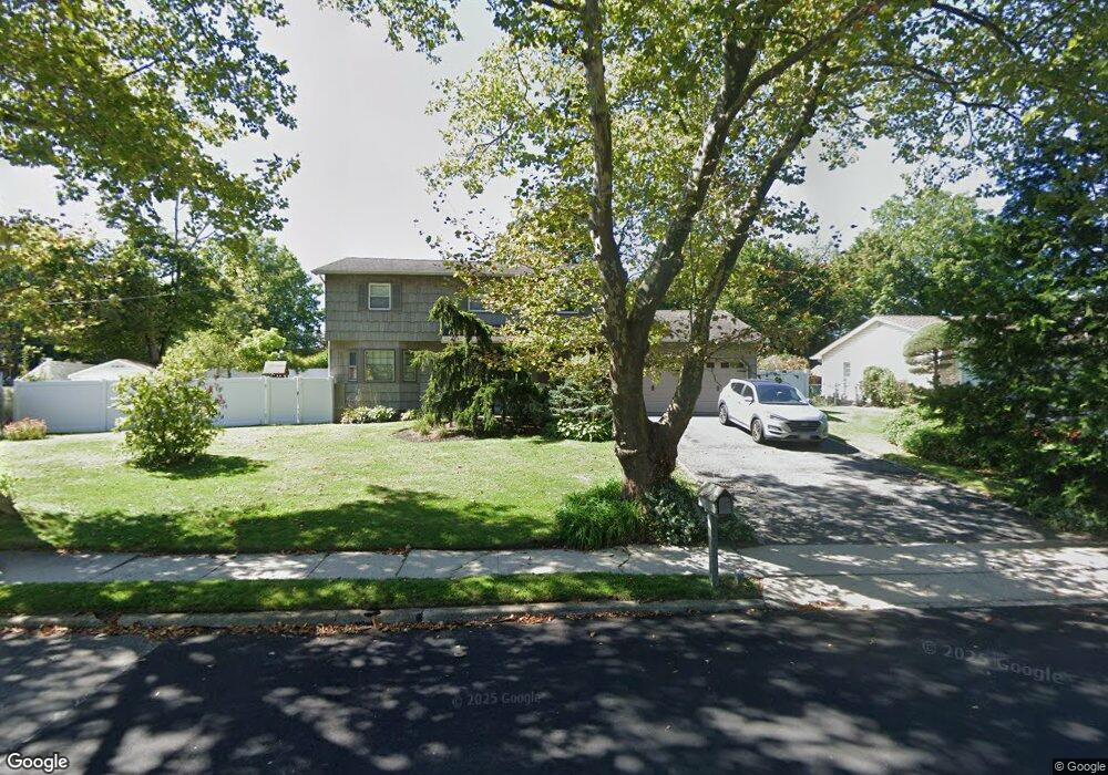 1 Dix Cir, Dix Hills, NY 11746 - photo 1