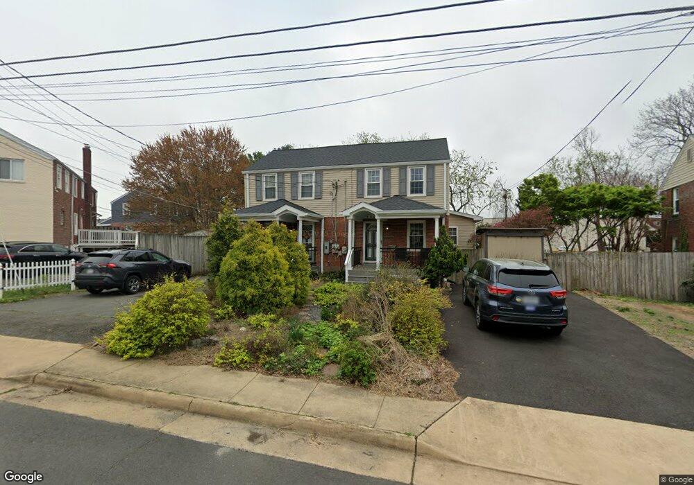 2605 Farmington Dr, Alexandria, VA 22303 - photo 1