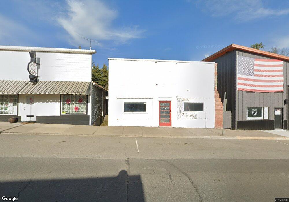 138 S Crosby St, Tekoa, WA 99033 - photo 1