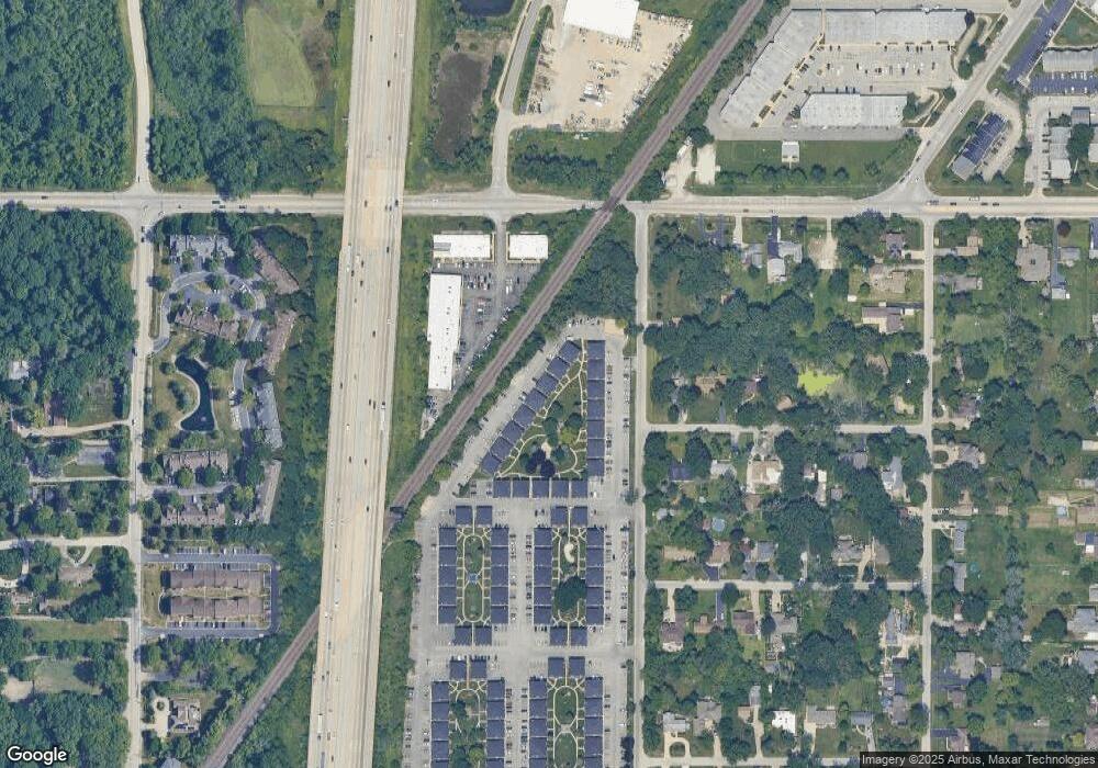 10102 Holly Ln, Des Plaines, IL 60016 - photo 1