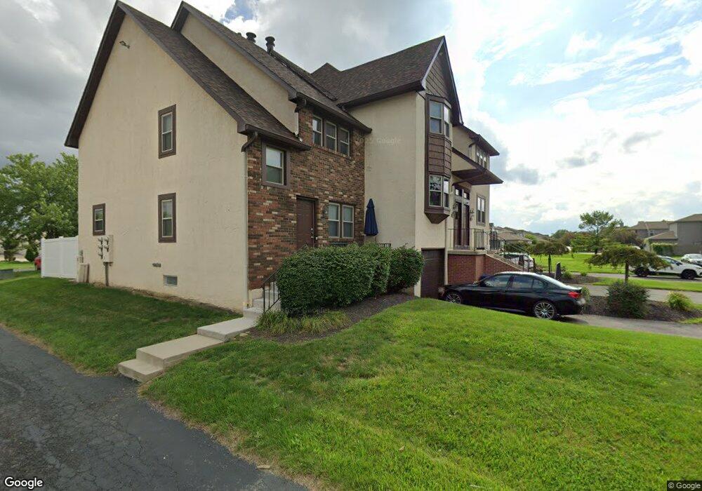 2005 Queensgate Ln, Columbus, OH 43235 - photo 1
