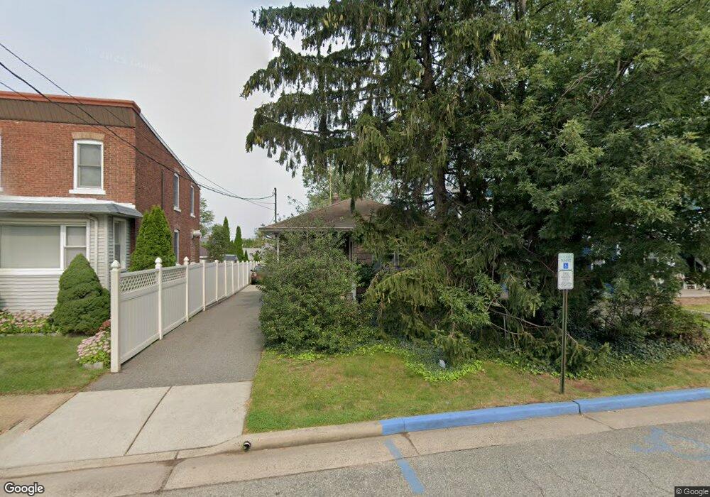 334 Oak Ave, Woodbridge, NJ 07095 - photo 1