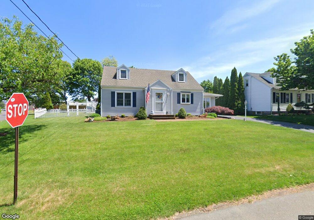 348 Washington Pkwy, Stratford, CT 06615 - photo 1