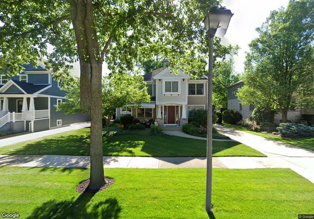 434 N Maple Ave, Elmhurst, IL 60126 - photo 1