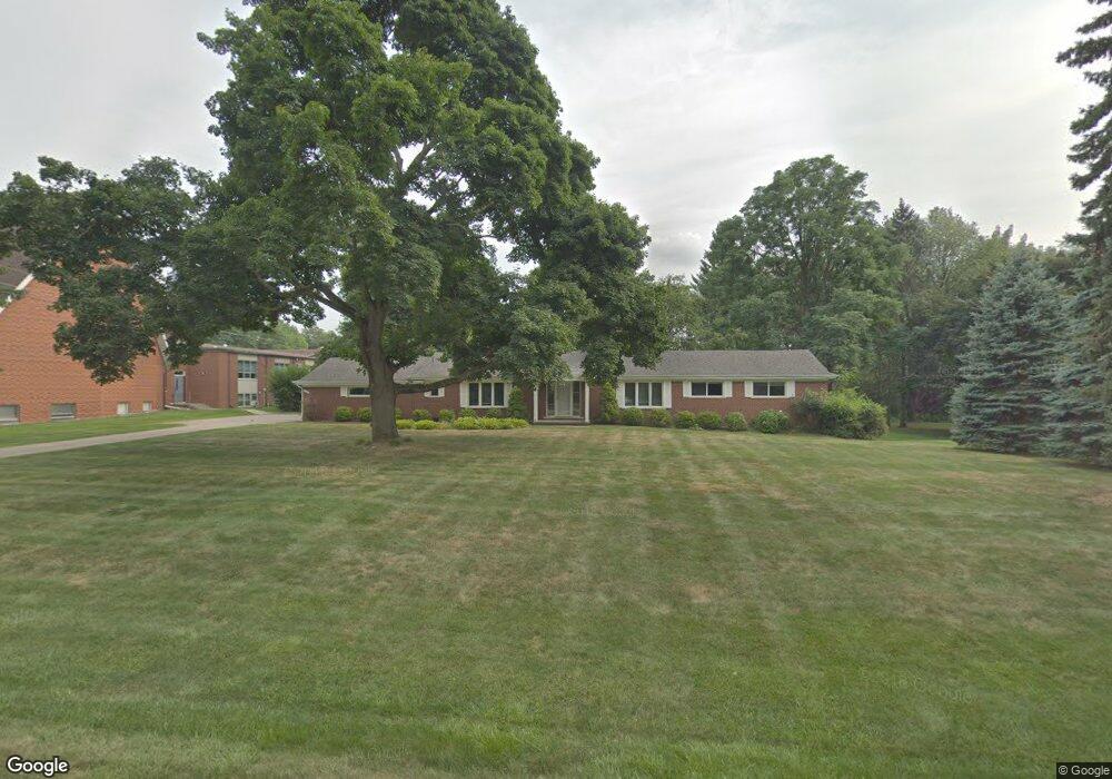 1260 Whitmore Rd, Bloomfield Hills, MI 48304 - photo 1