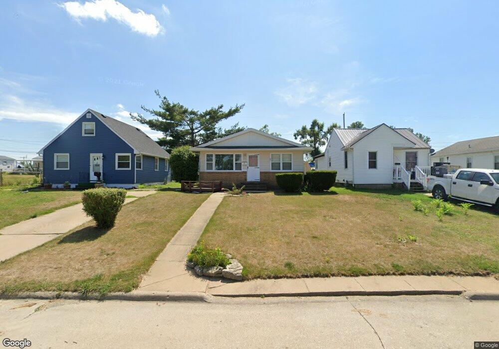 1327 19th Ave SW, Cedar Rapids, IA 52404 - photo 1