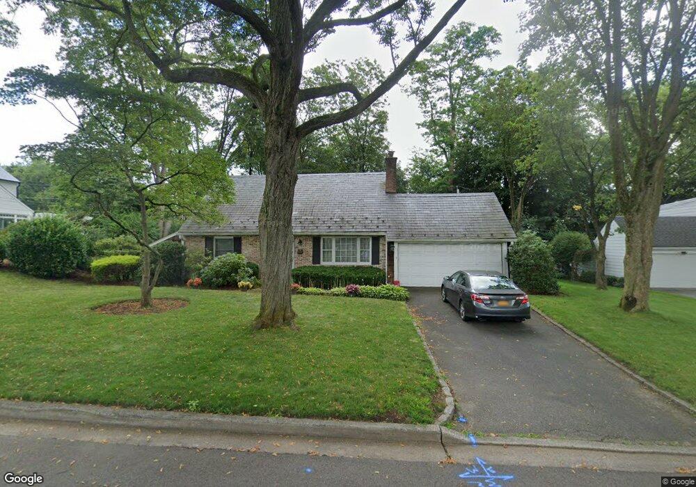 8 Crestwood Rd, Port Washington, NY 11050 - photo 1