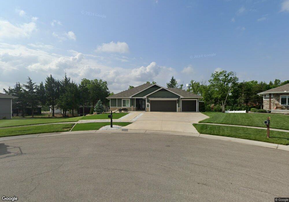 5739 SW Cedar Ct, Topeka, KS 66610 - photo 1