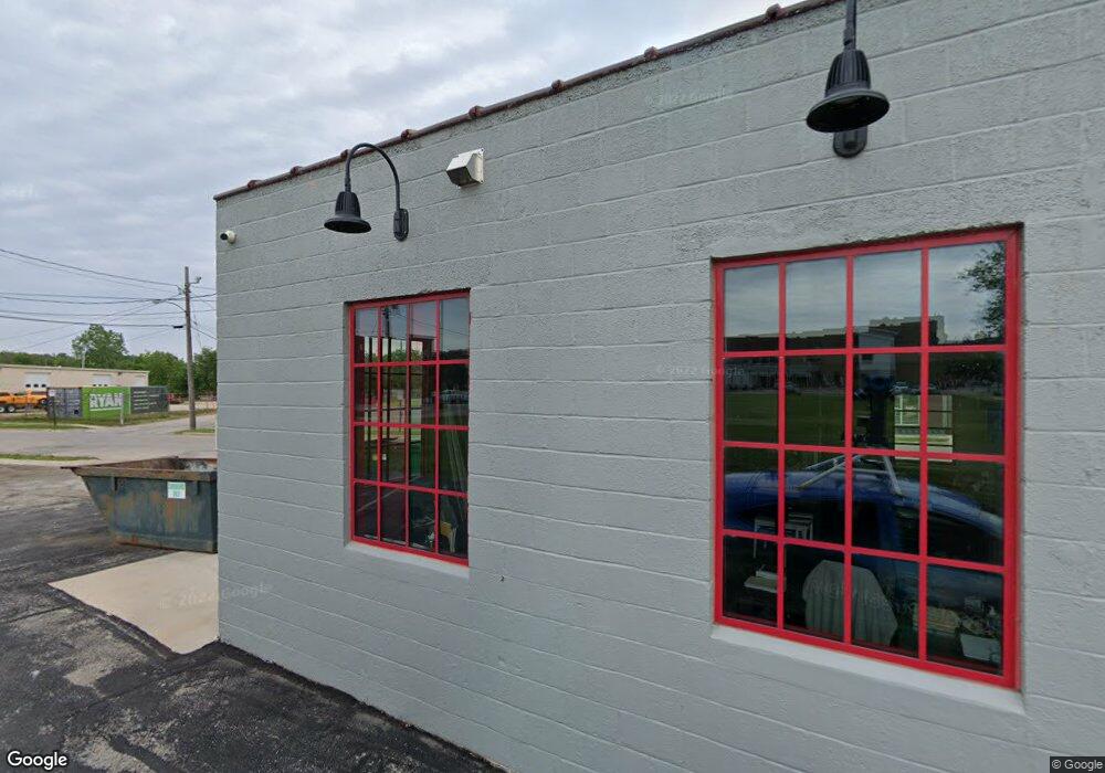 1390 3rd St SE, Cedar Rapids, IA 52401 - photo 1