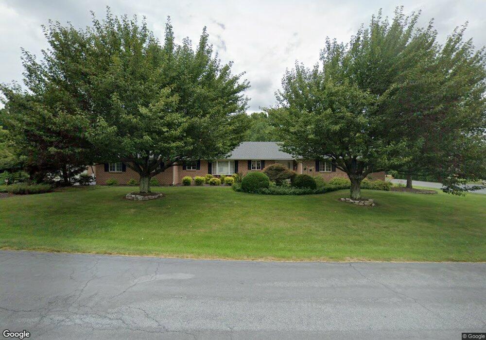 4618 Hillview Dr, Nazareth, PA 18064 - photo 1