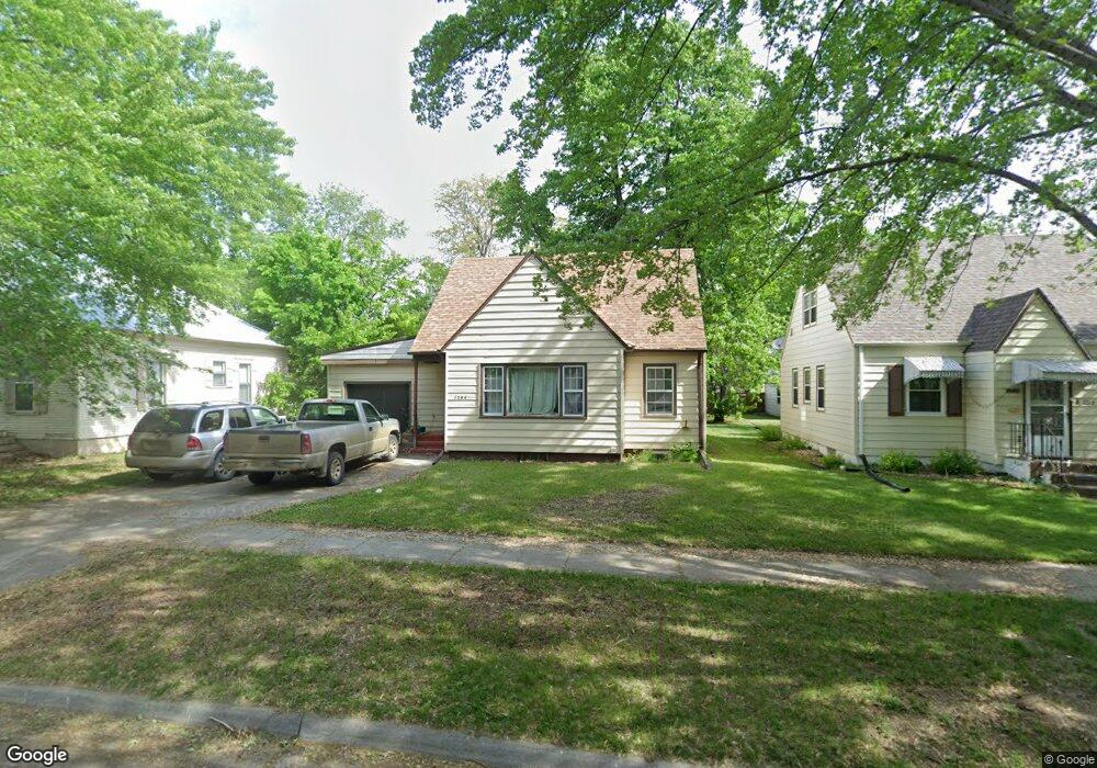 1204 E 3rd Ave, Mitchell, SD 57301 - photo 1